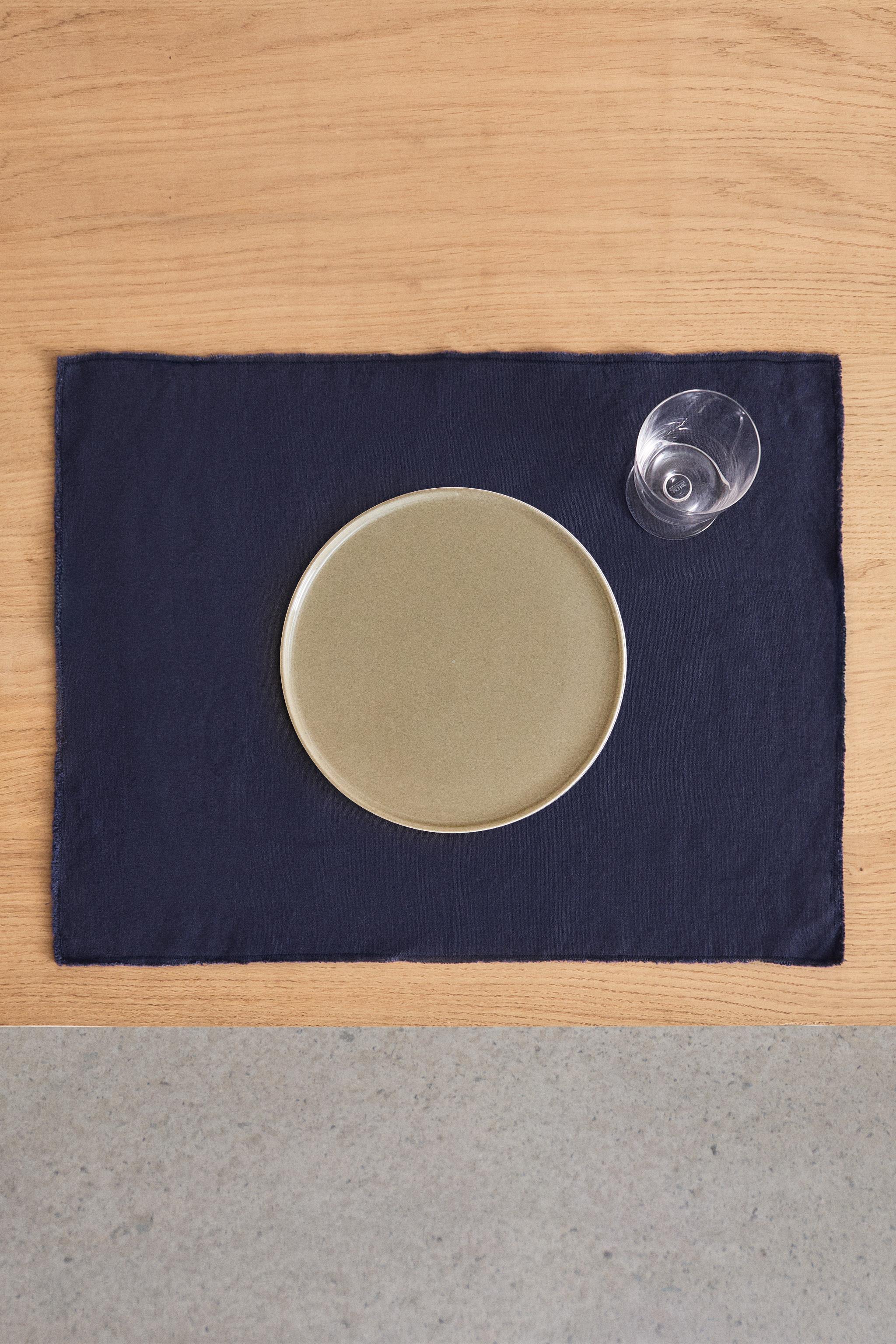 PLACEMAT 01